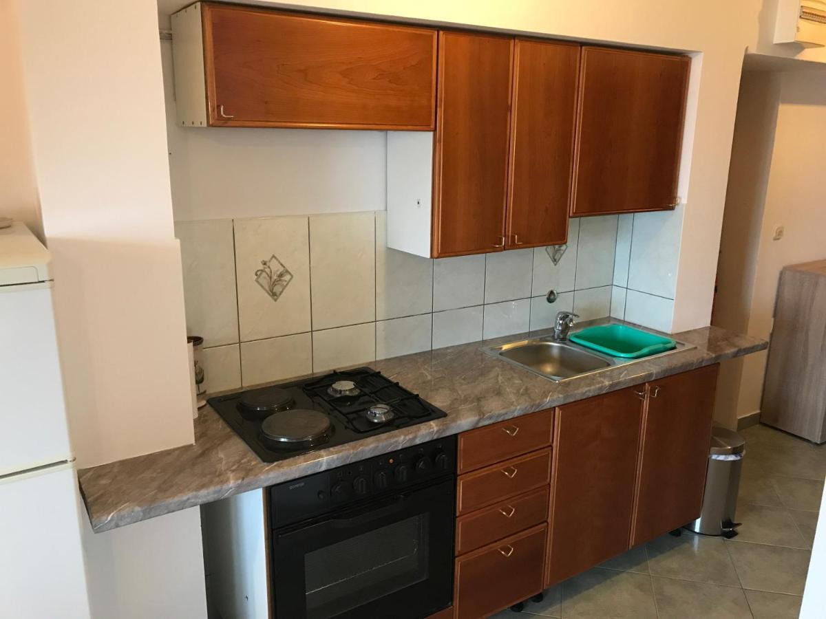 Grdelin Apartment Omis Exterior photo