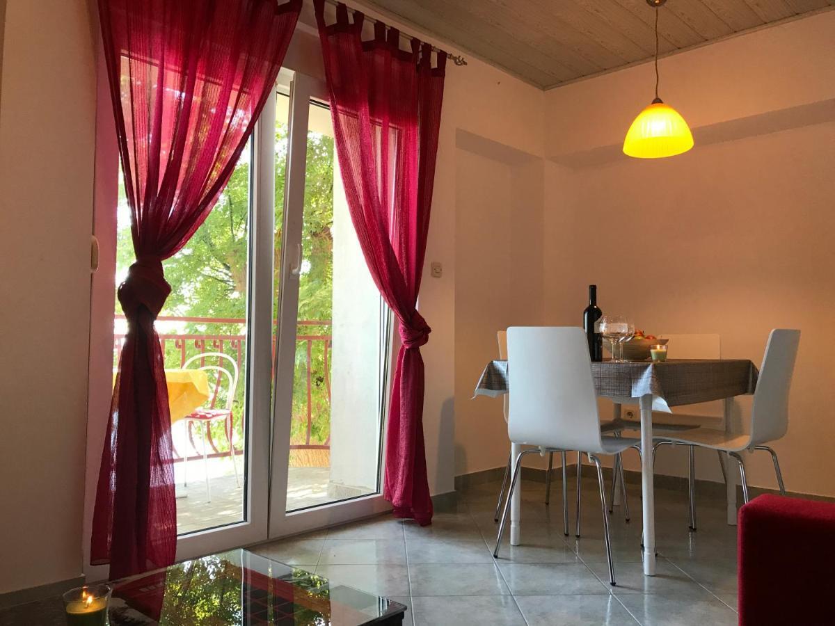 Grdelin Apartment Omis Exterior photo